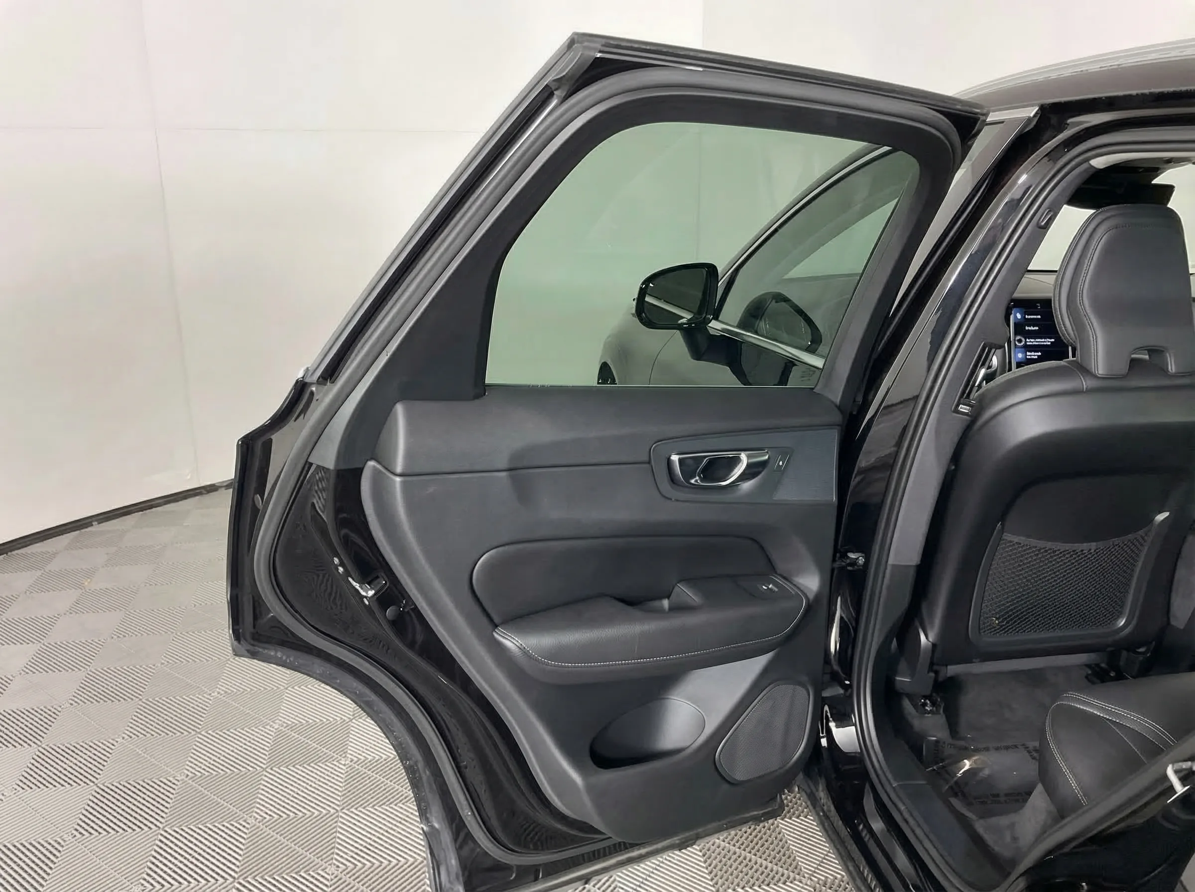 2021 Volvo XC60 T6 Inscription — thumbnail 16