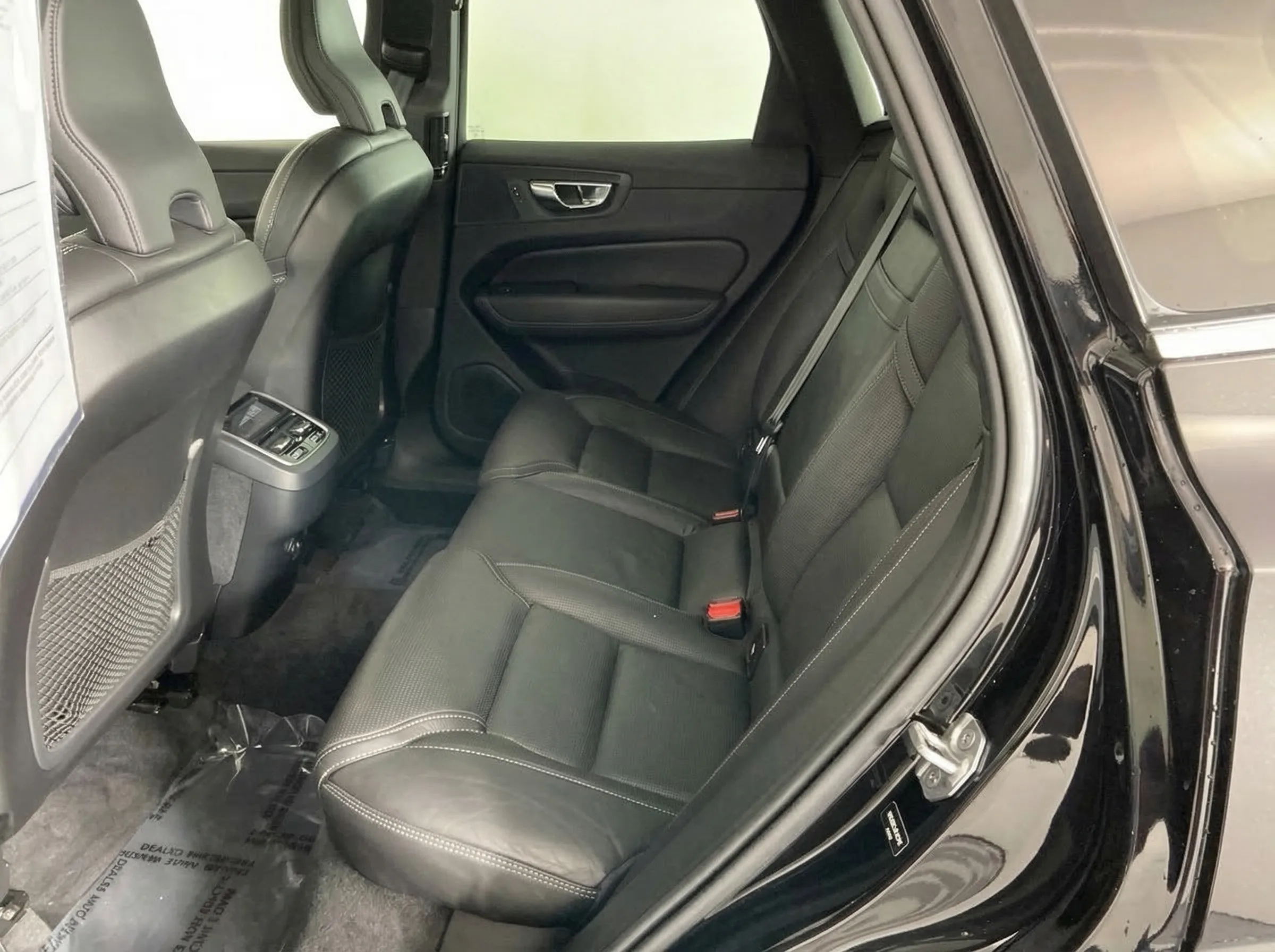 2021 Volvo XC60 T6 Inscription — thumbnail 17