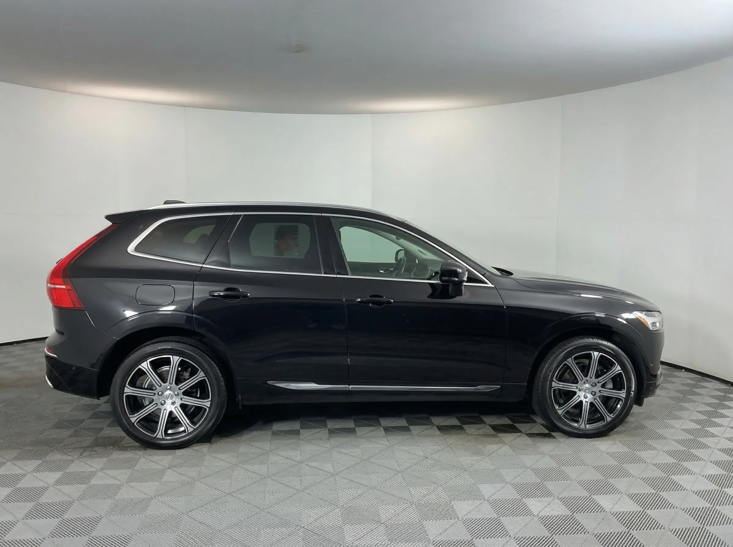 2021 Volvo XC60 T6 Inscription — thumbnail 5