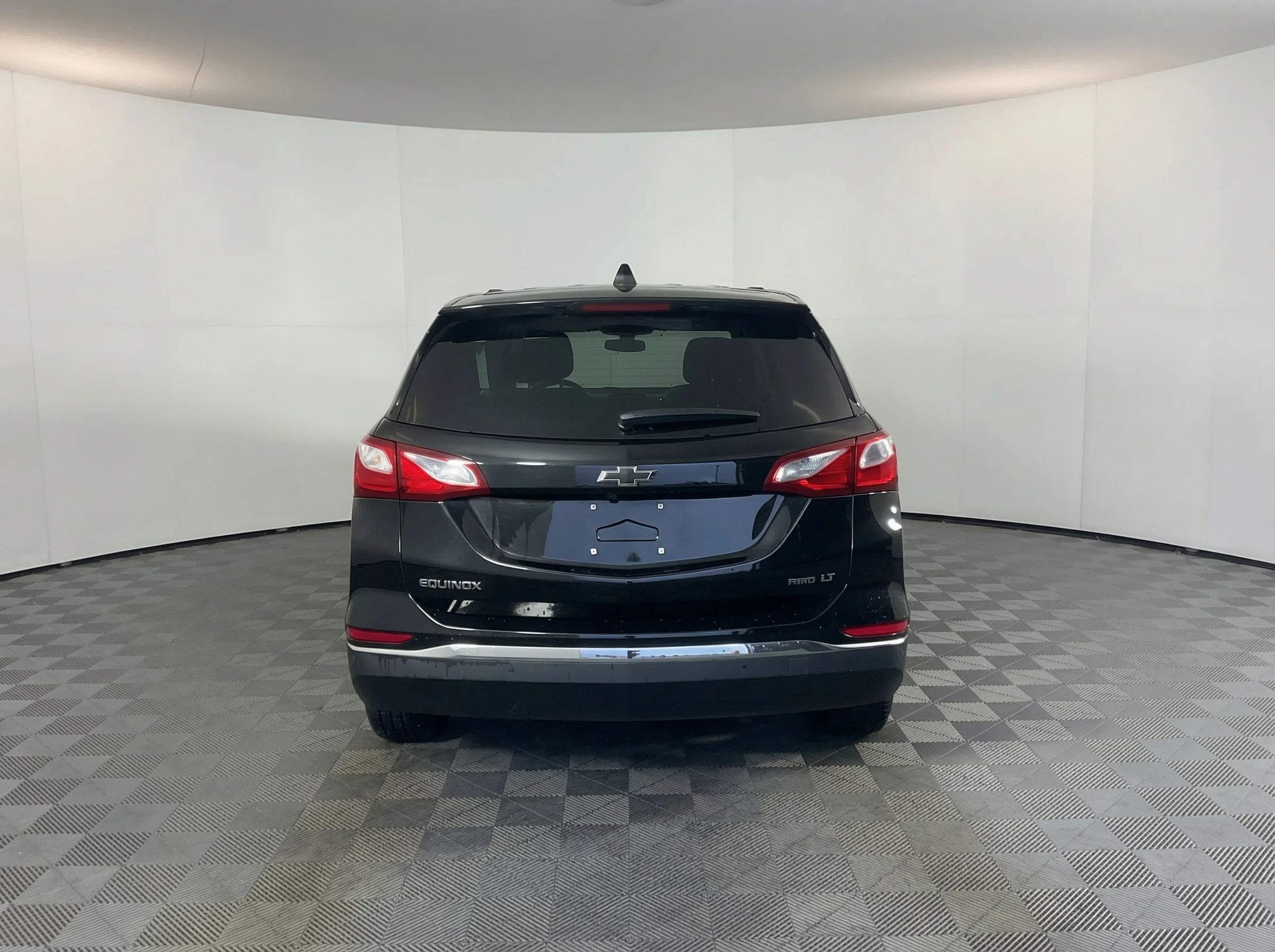 2018 Chevrolet Equinox LT — thumbnail 2