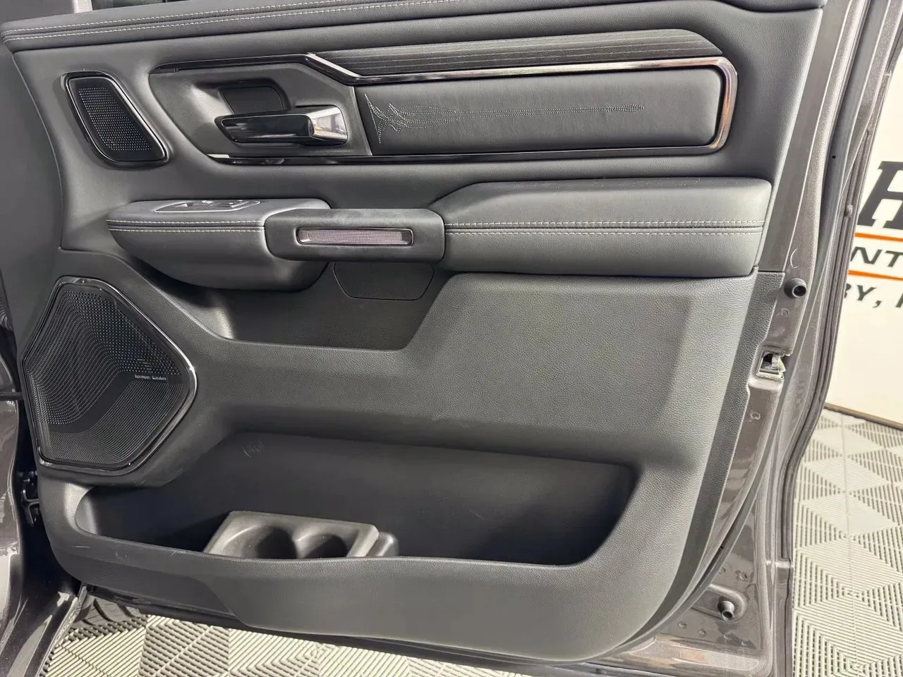2024 Ram 1500 Limited — thumbnail 20