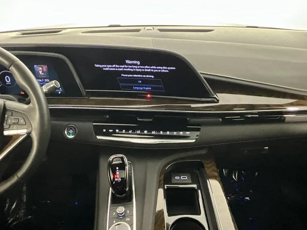 2024 Cadillac Escalade ESV Sport Platinum — thumbnail 22