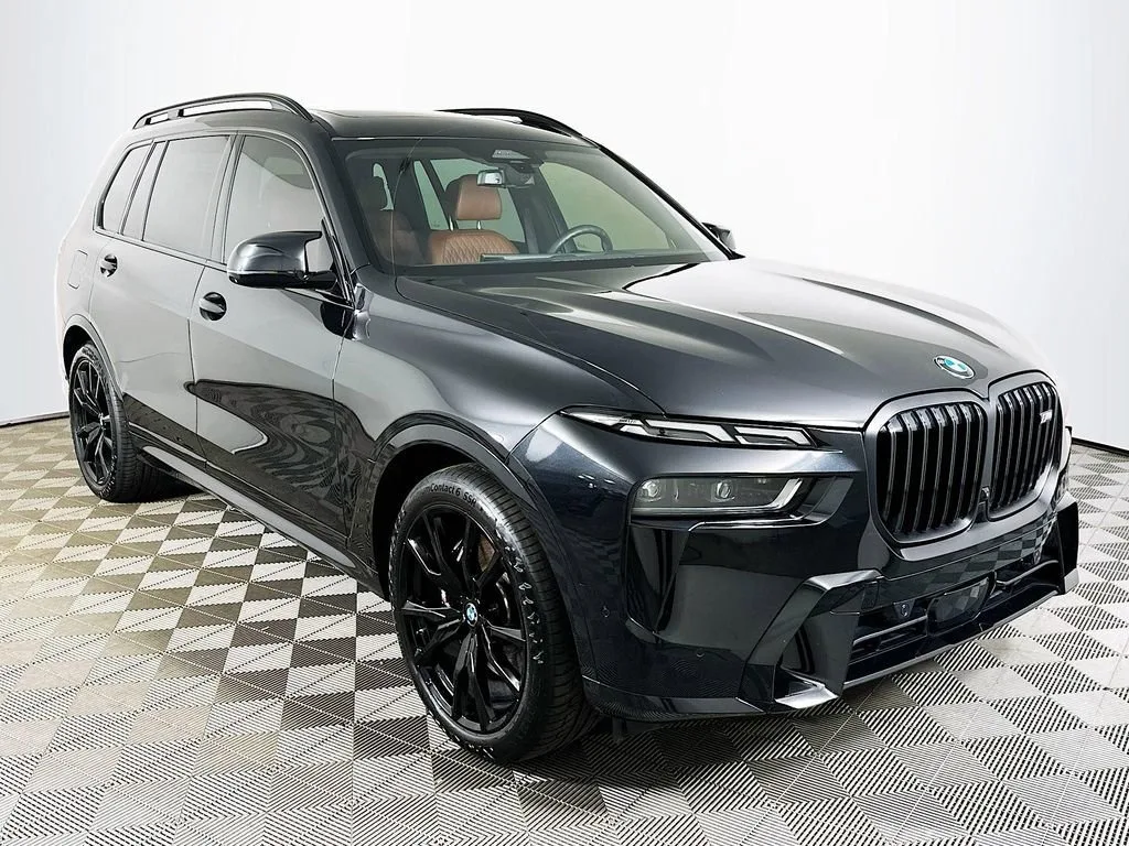 2024 BMW X7 M60i — thumbnail 3