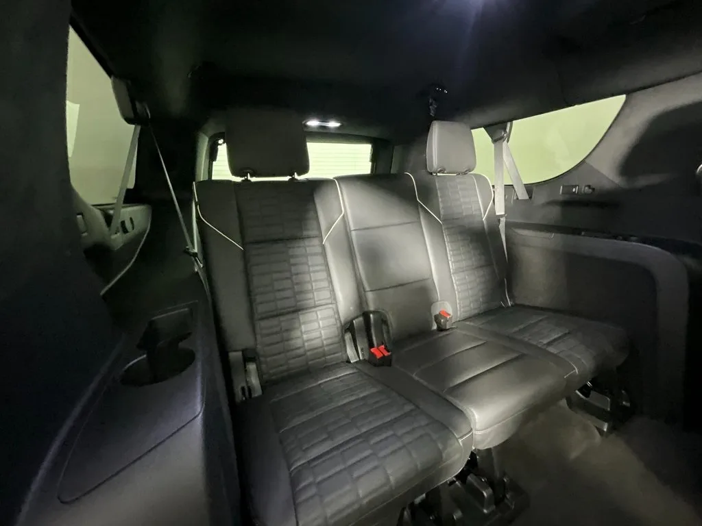 2024 Cadillac Escalade ESV Sport Platinum — thumbnail 27