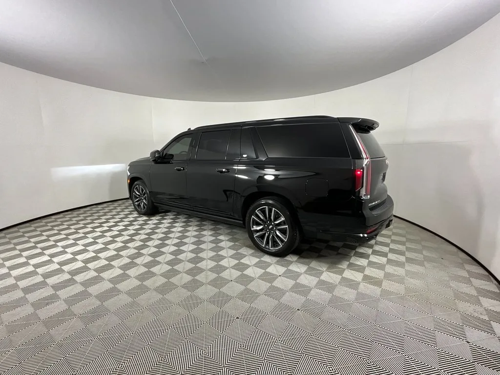 2024 Cadillac Escalade ESV Sport Platinum — thumbnail 8