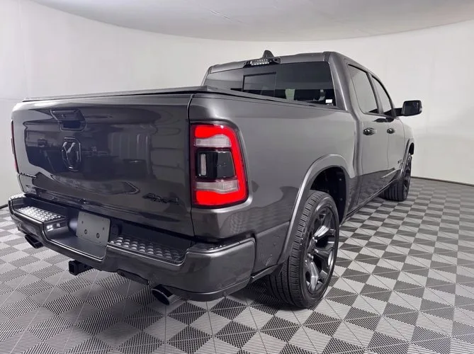 2024 Ram 1500 Limited — thumbnail 4